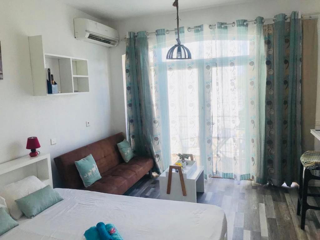 Studio- Grand Bay- 30 Meters From The Beach Bagian luar foto